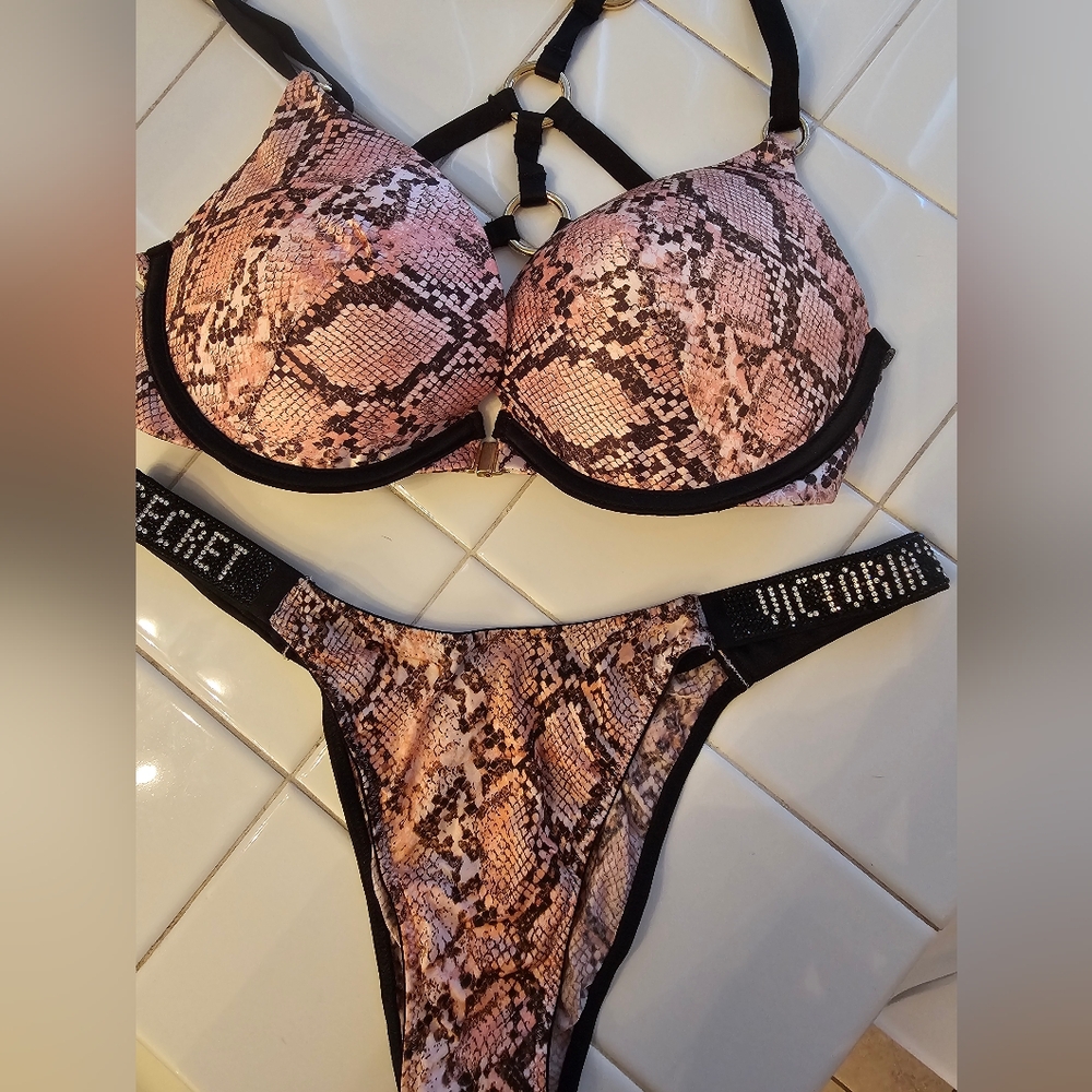 Front Closure Bra - image 2